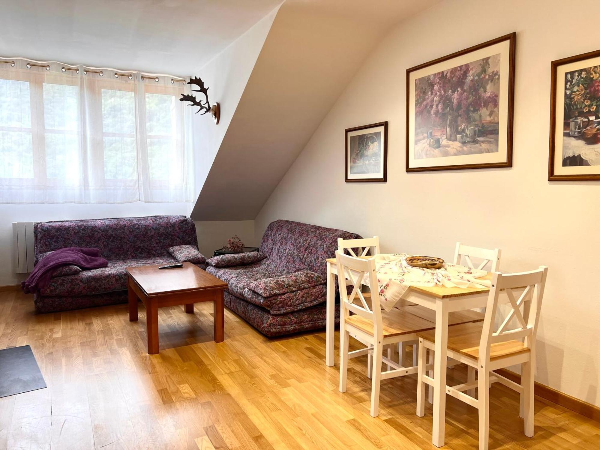 Apartamento Centrico Con Parking - L'Amfitriona Риалп Екстериор снимка