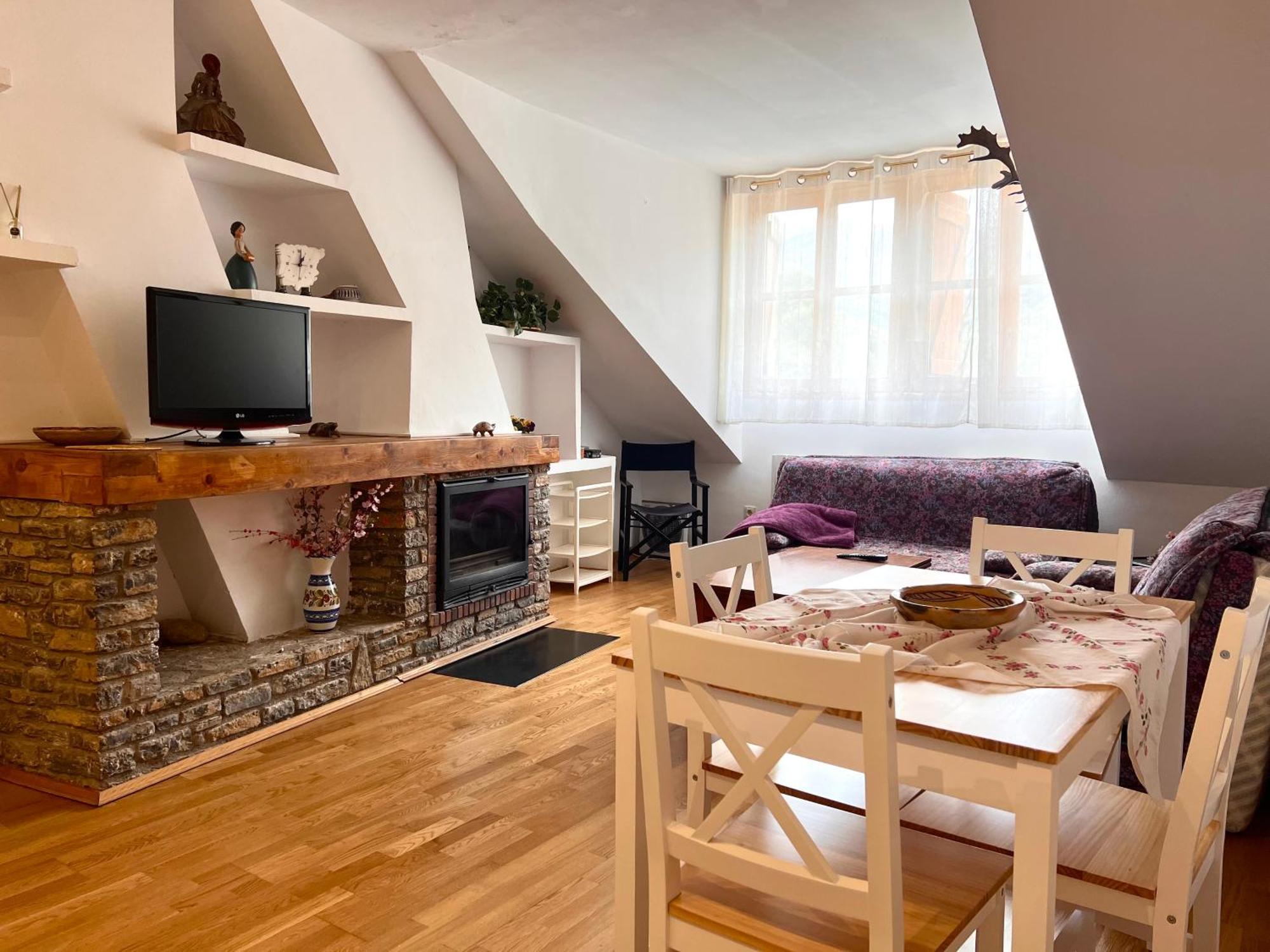 Apartamento Centrico Con Parking - L'Amfitriona Риалп Екстериор снимка
